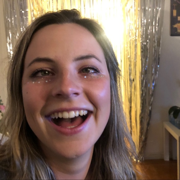 Meet your Posher, Emma - Picture 1 of 1